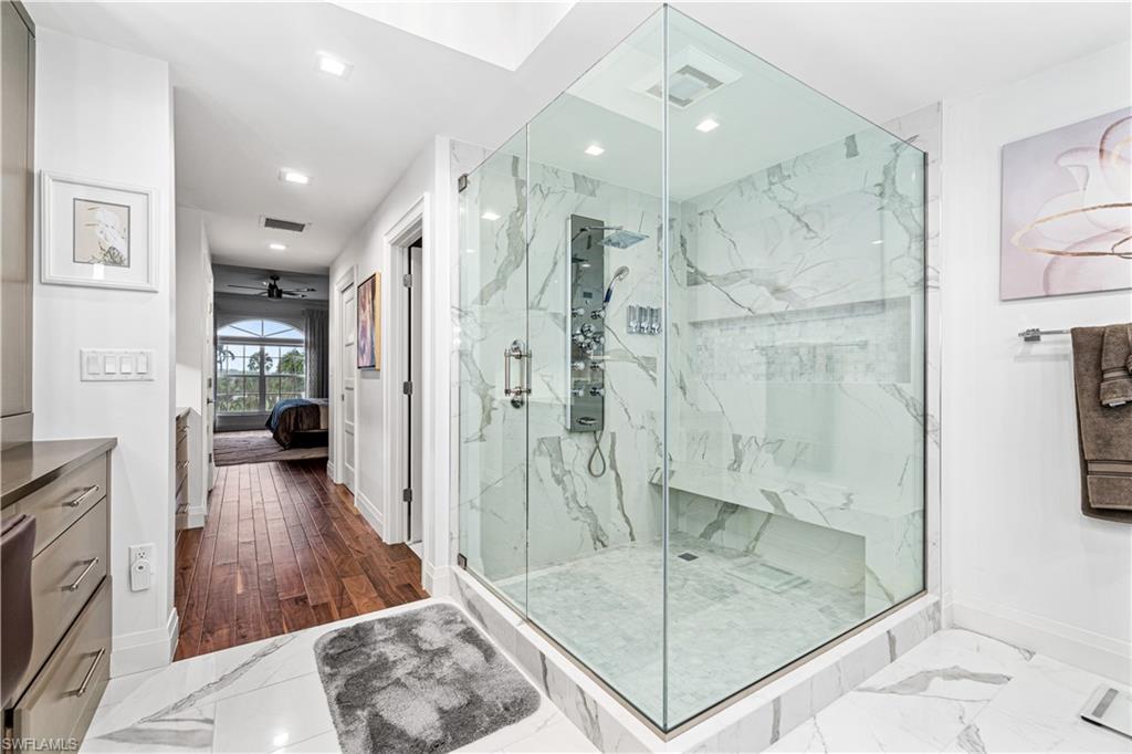 559 Audubon BLVD Unit: E-202