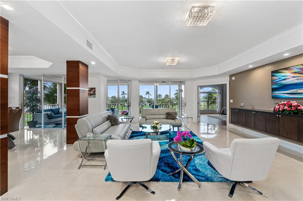 559 Audubon BLVD Unit: E-202