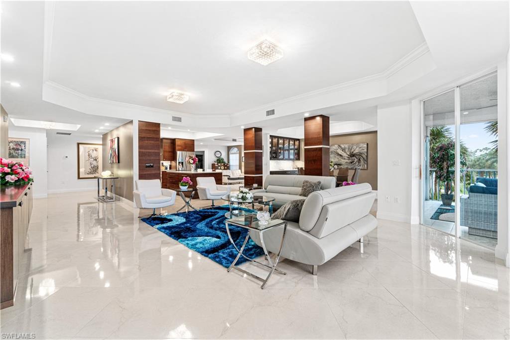 559 Audubon BLVD Unit: E-202