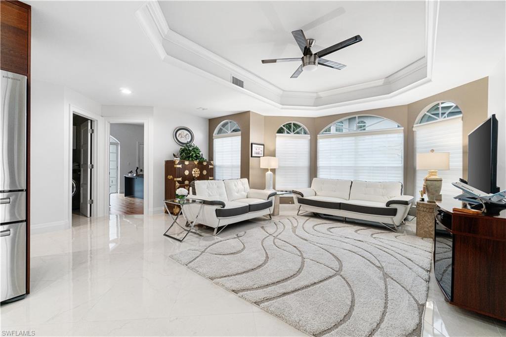 559 Audubon BLVD Unit: E-202