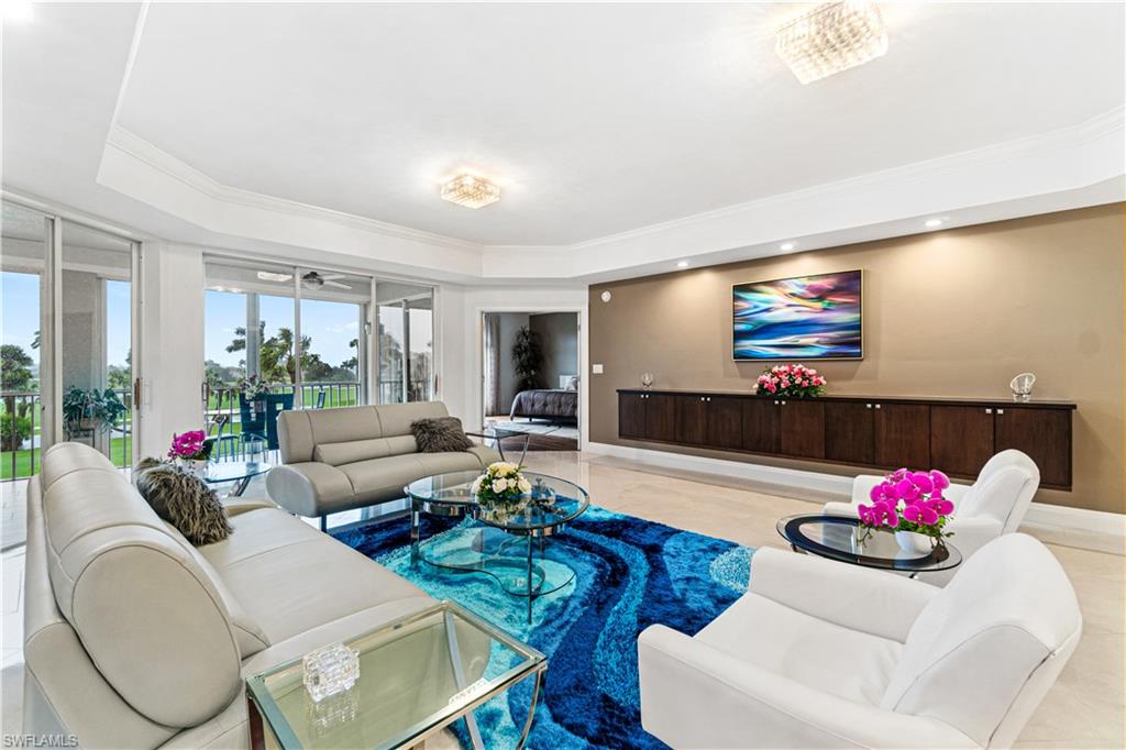 559 Audubon BLVD Unit: E-202