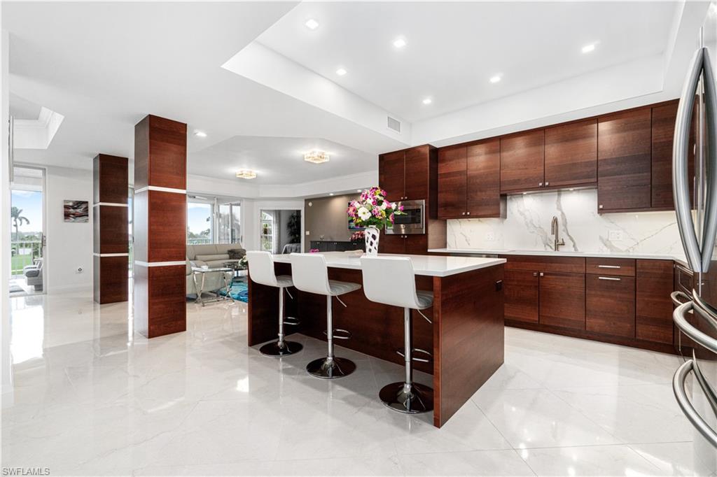 559 Audubon BLVD Unit: E-202