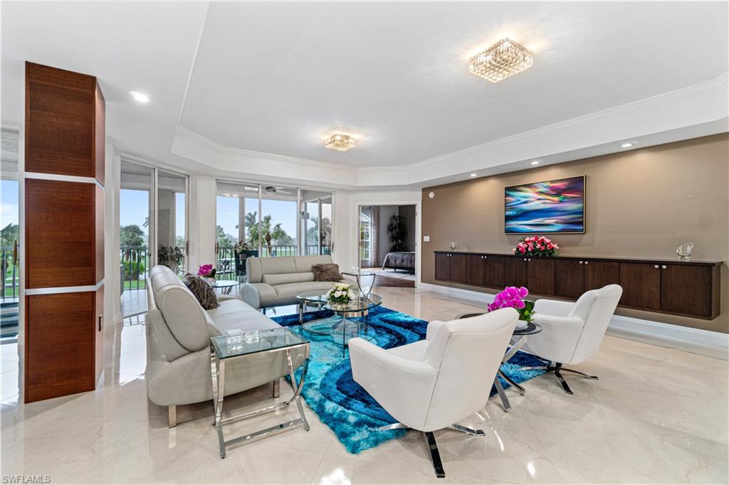 559 Audubon BLVD Unit: E-202