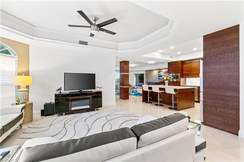 559 Audubon BLVD Unit: E-202