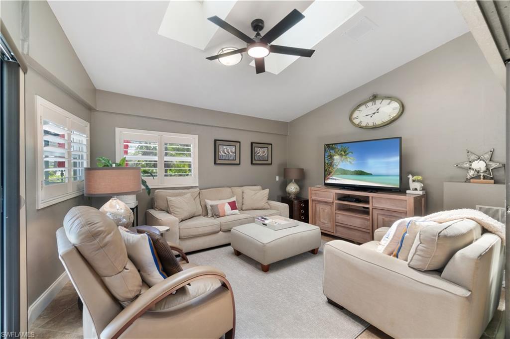9775 Treasure Cay LN