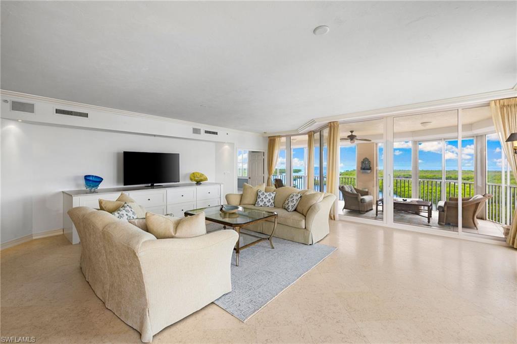 435 DOCKSIDE DR A804