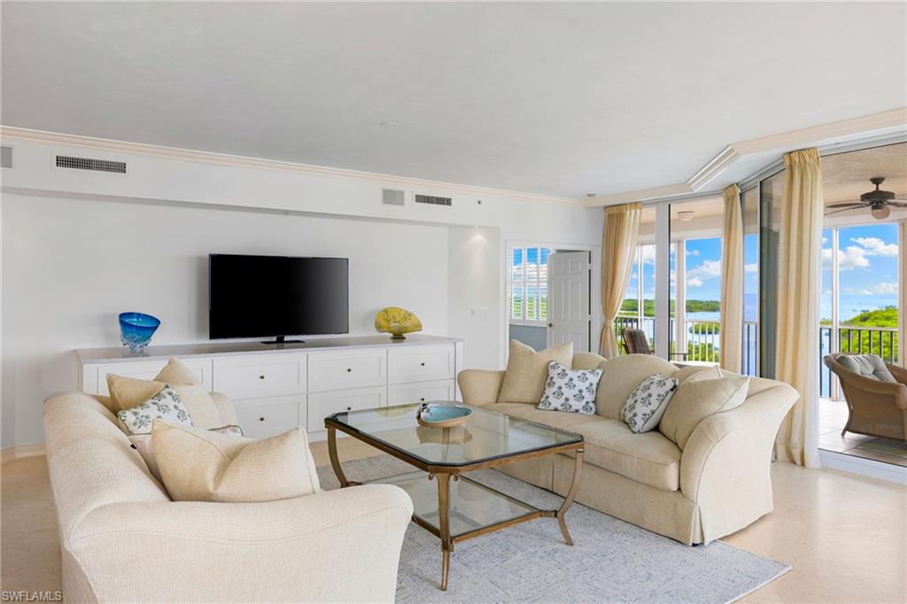435 DOCKSIDE DR A804