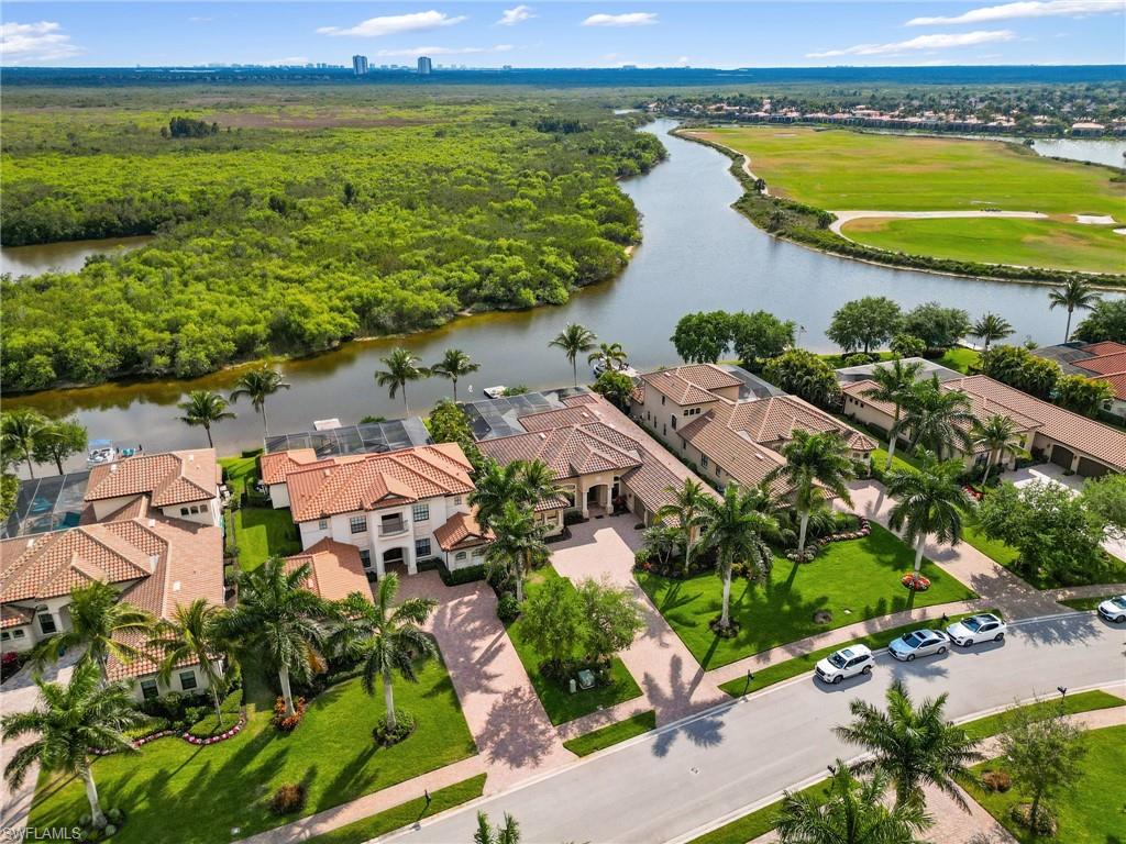 3440 Runaway LN, NAPLES