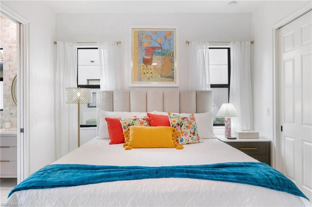 3440 Runaway LN, NAPLES