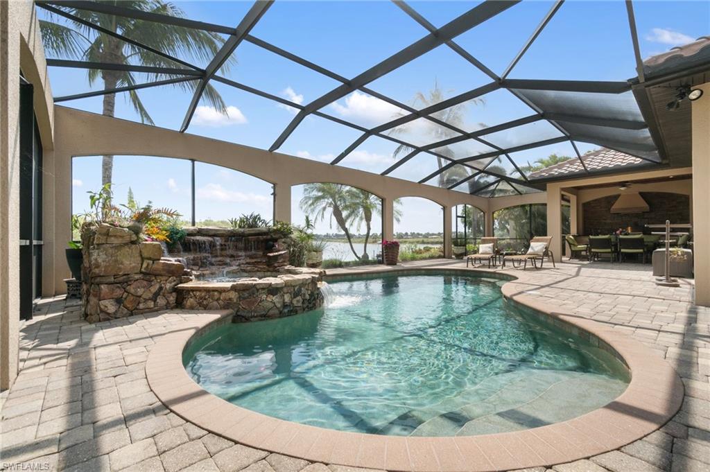 3440 Runaway LN, NAPLES