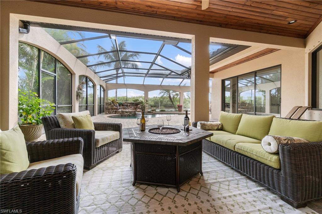 3440 Runaway LN, NAPLES