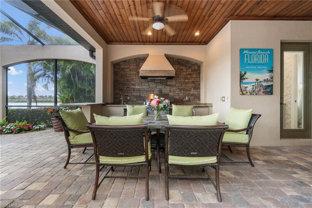 3440 Runaway LN, NAPLES