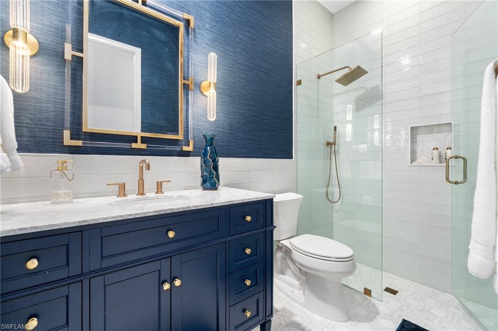 3440 Runaway LN, NAPLES