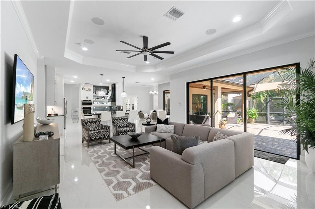 3440 Runaway LN, NAPLES