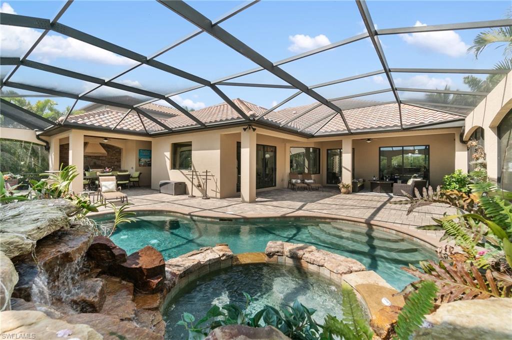 3440 Runaway LN, NAPLES