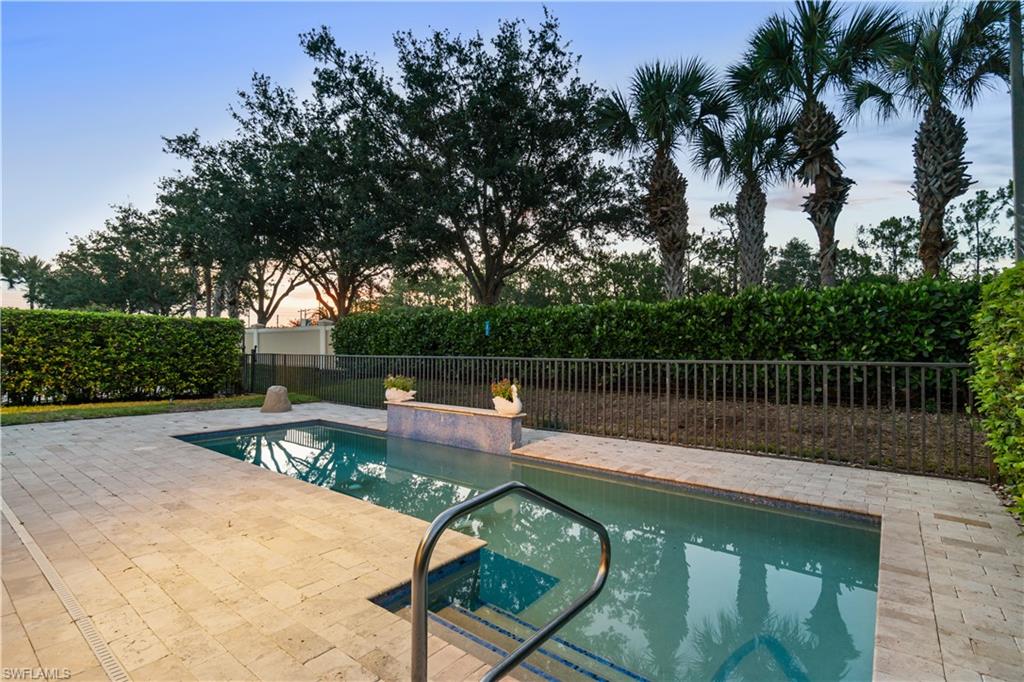 6737 Marbella LN