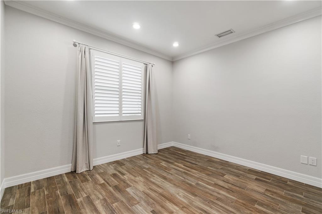 6737 Marbella LN