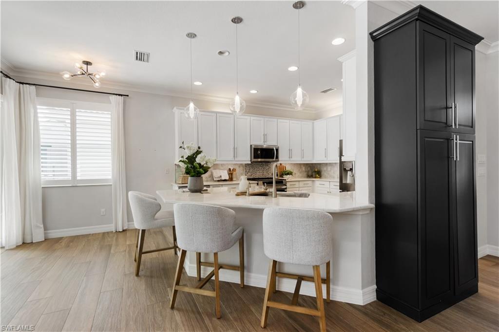 6737 Marbella LN
