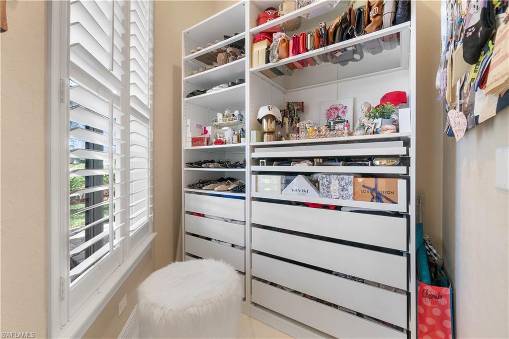245 Charleston CT