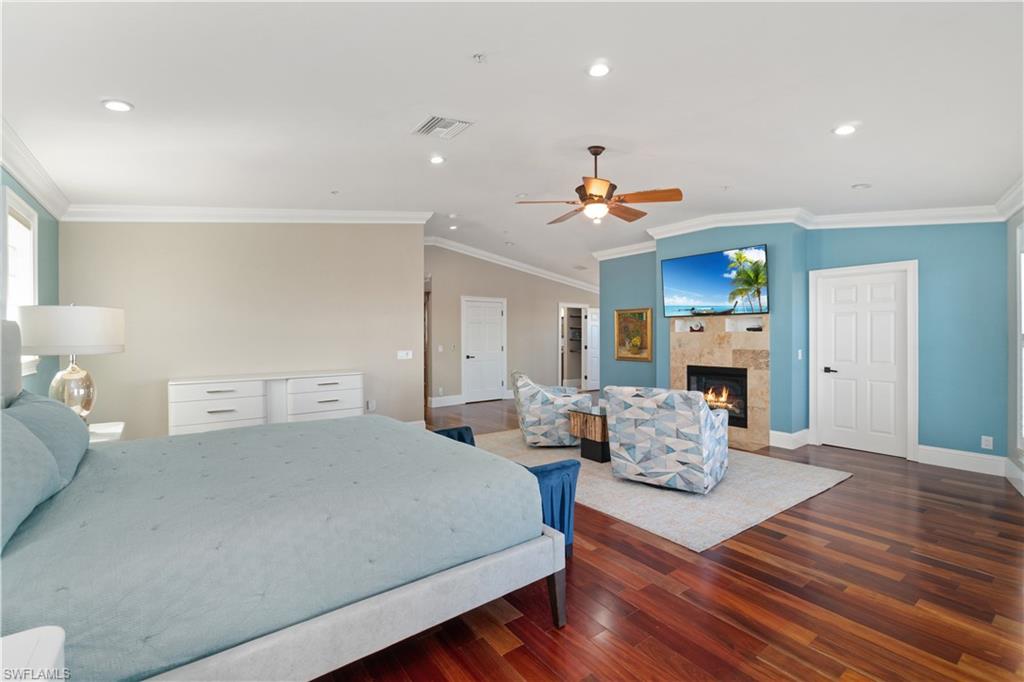 220 Barefoot Beach BLVD