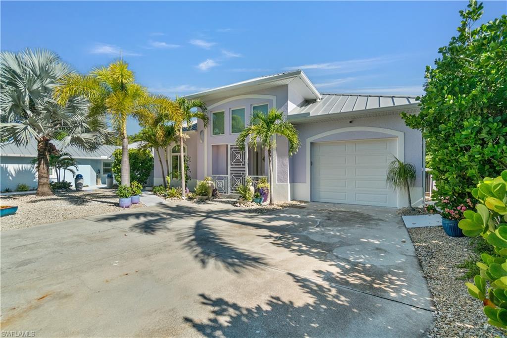 4254 Springs LN
