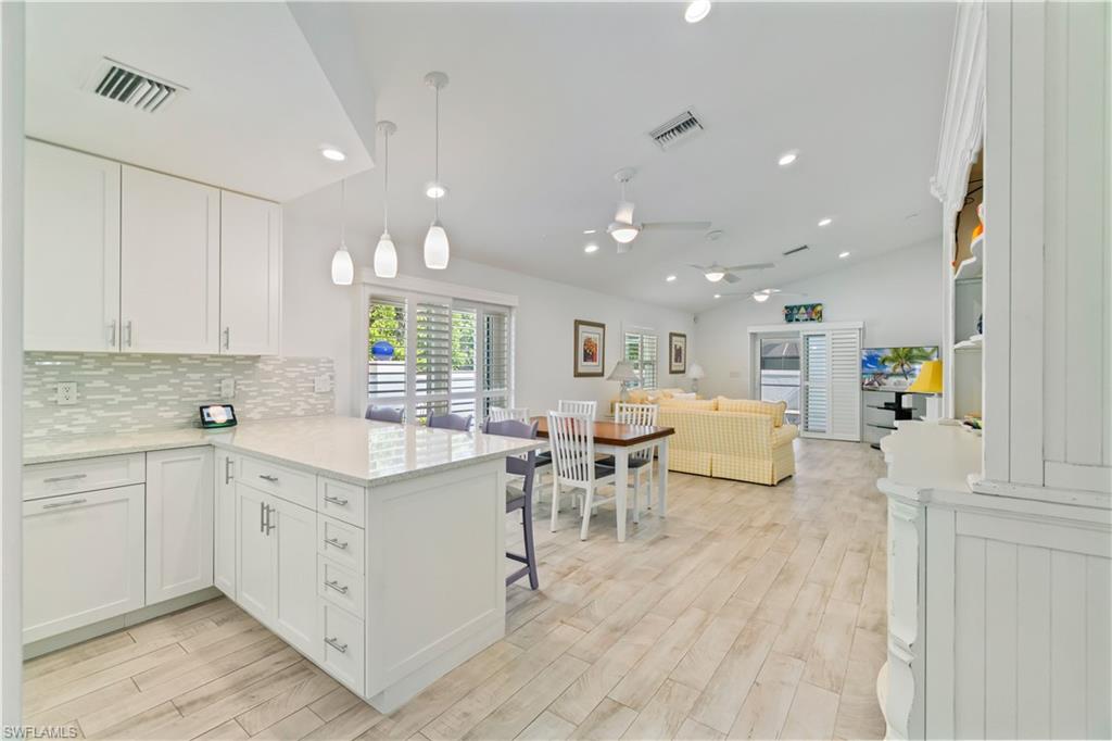 4266 Springs LN