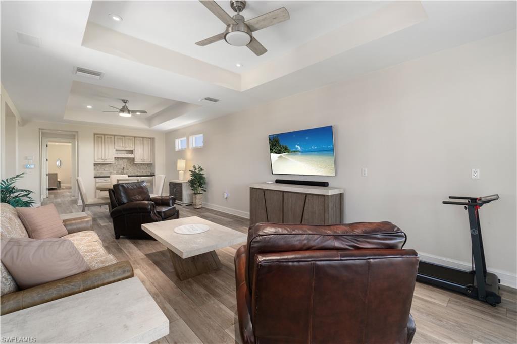 195 Topanga DR