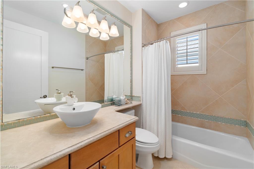 195 Topanga DR