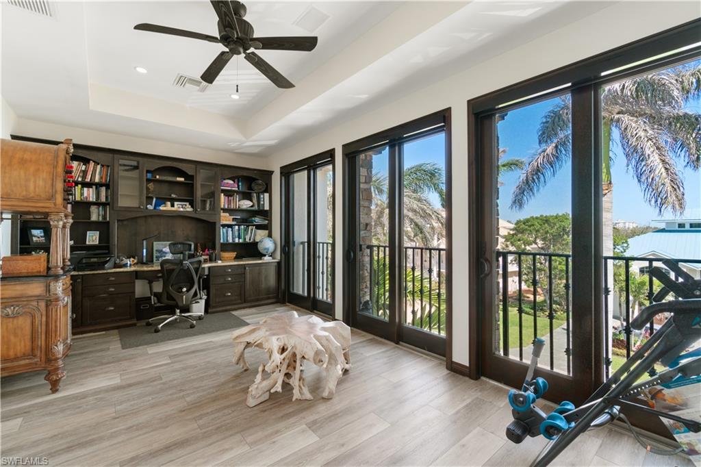 195 Topanga DR