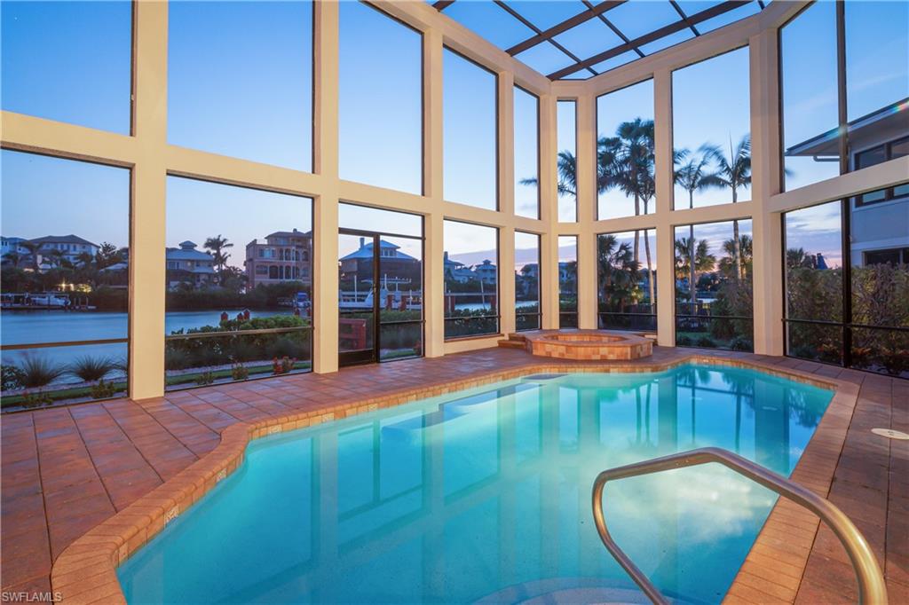 217 Bayfront DR