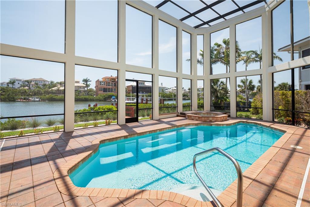 217 Bayfront DR