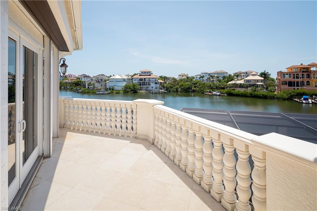 217 Bayfront DR