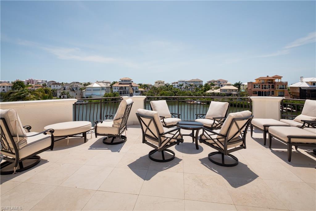 217 Bayfront DR