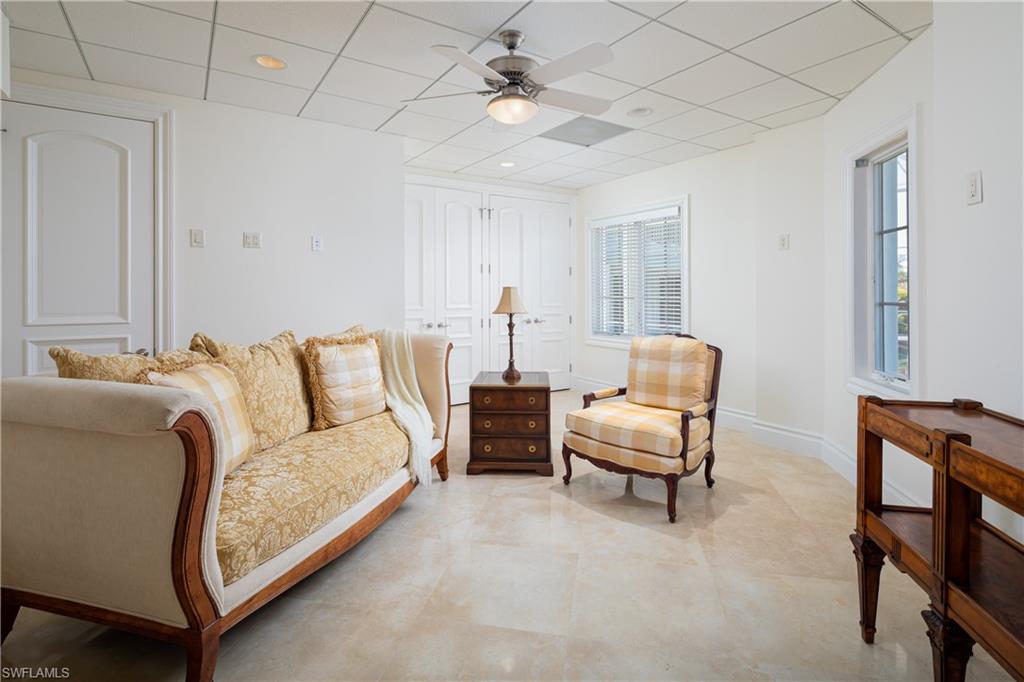 217 Bayfront DR