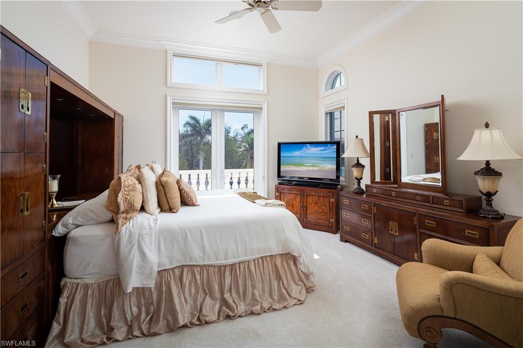 217 Bayfront DR