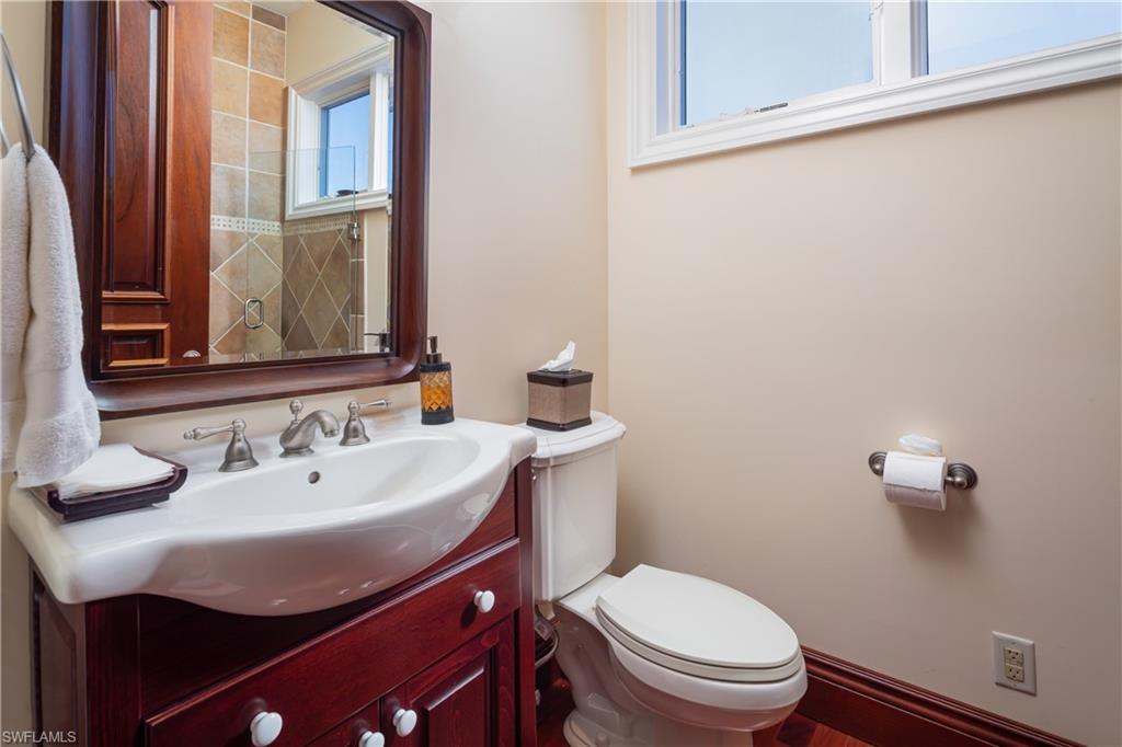 217 Bayfront DR