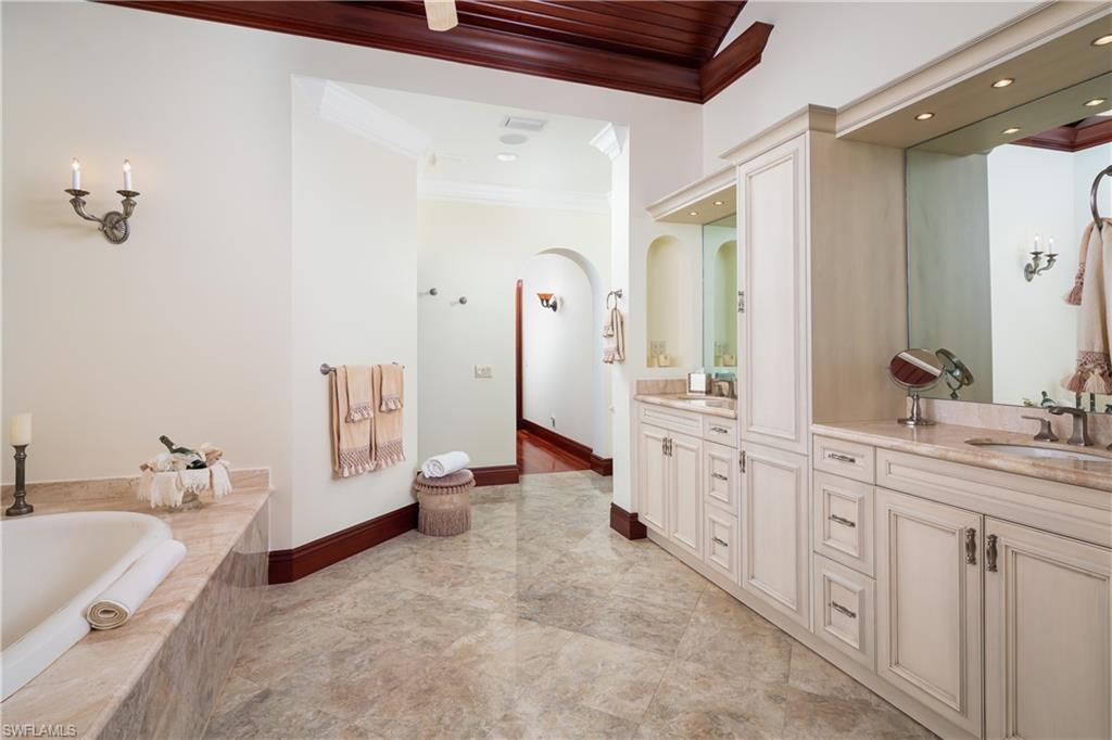 217 Bayfront DR