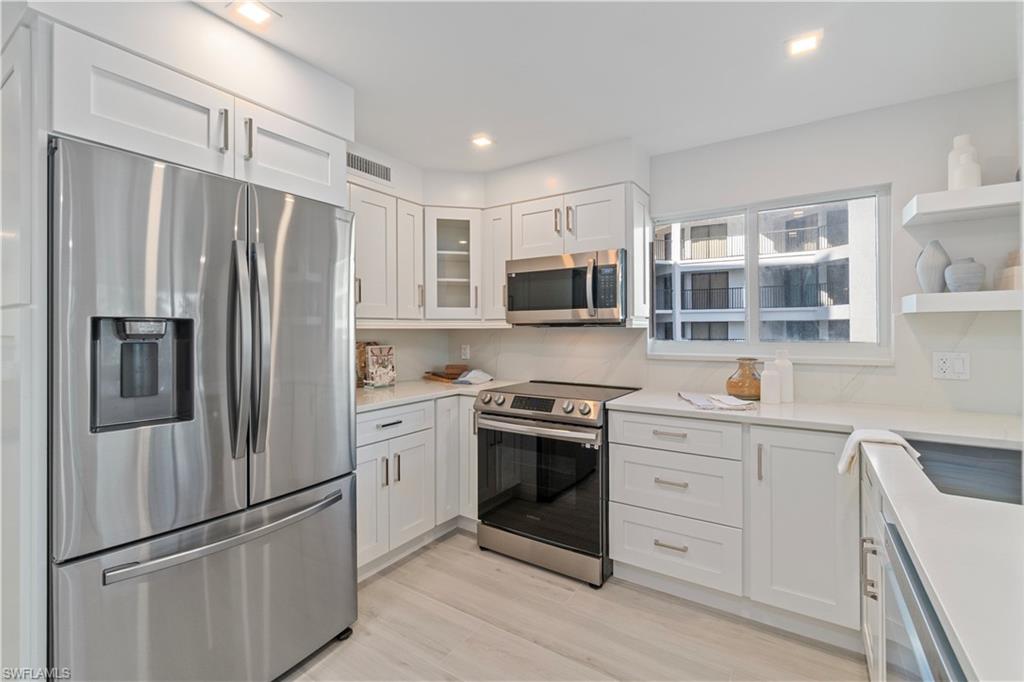 25870 Hickory BLVD # 207