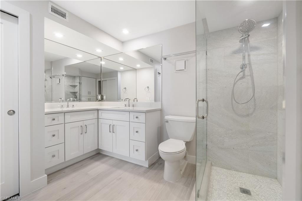 25870 Hickory BLVD # 207