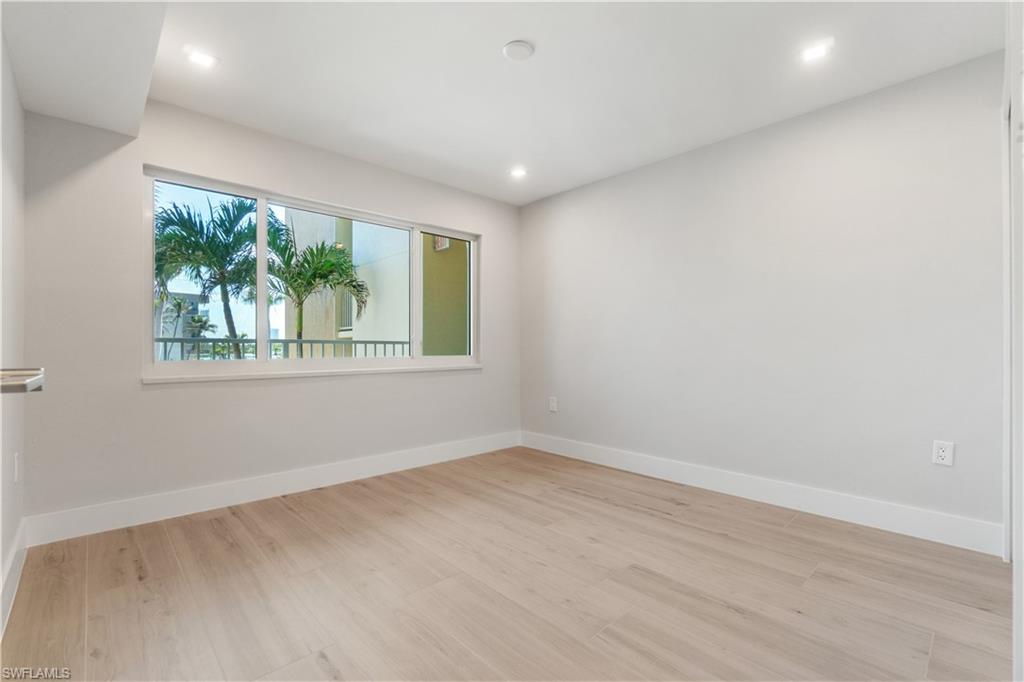 25870 Hickory BLVD # 207