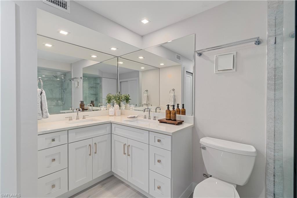 25870 Hickory BLVD # 207