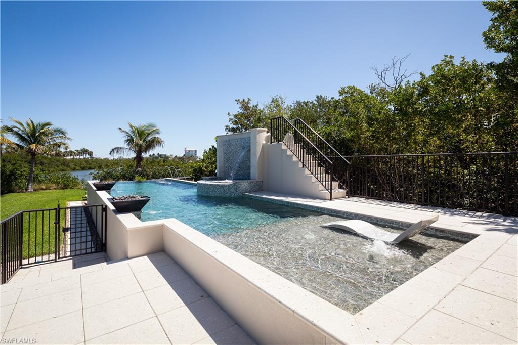 171 Topanga DR