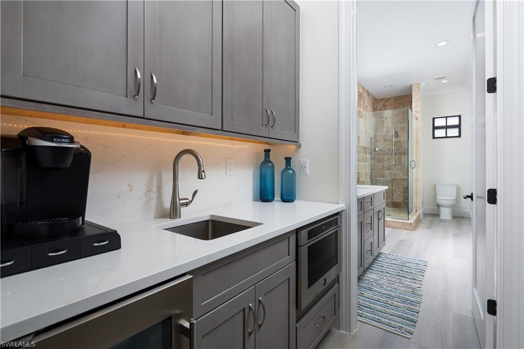 391 Palermo CIR, FORT MYERS BEACH