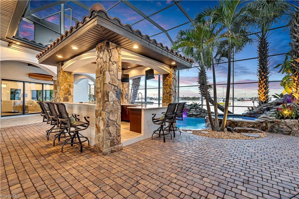 391 Palermo CIR, FORT MYERS BEACH