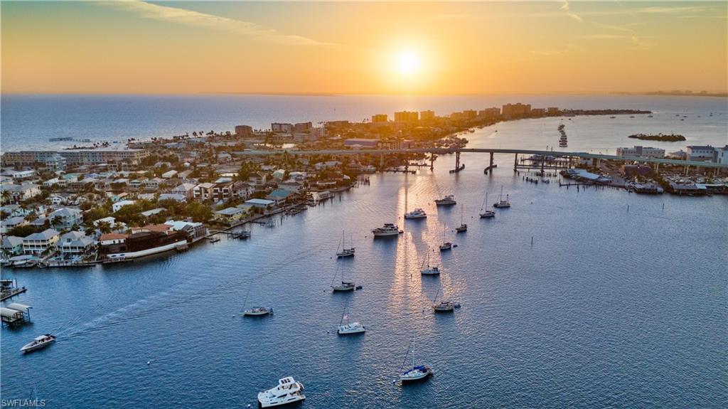 391 Palermo CIR, FORT MYERS BEACH