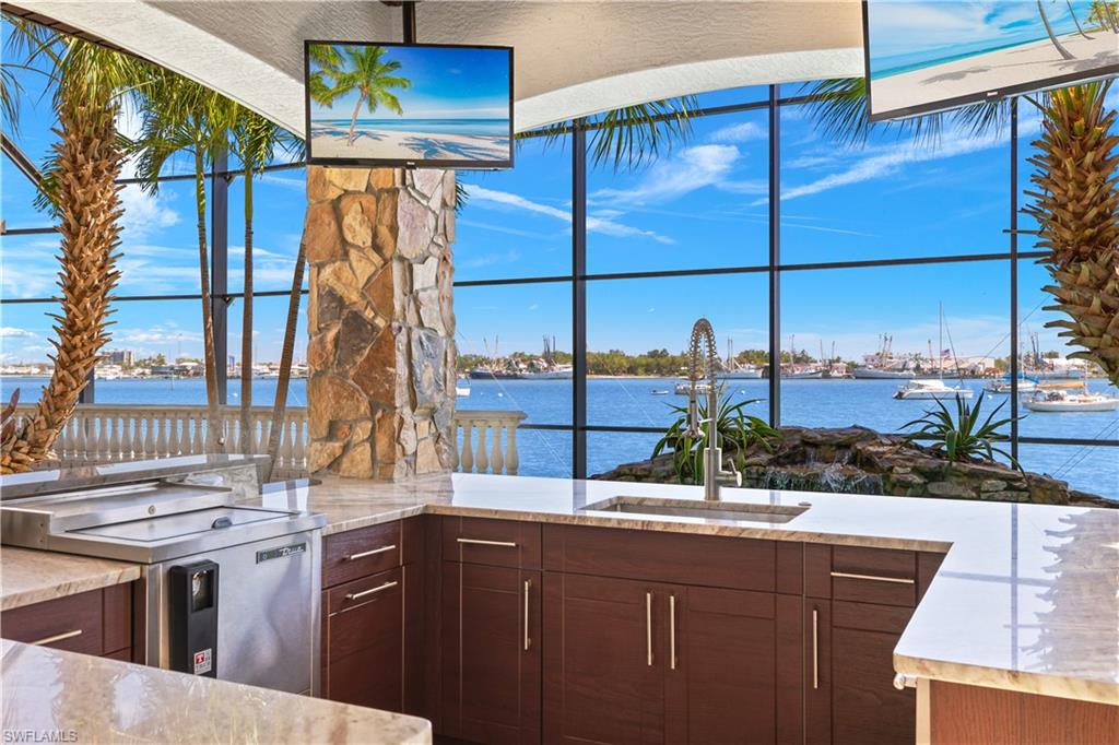 391 Palermo CIR, FORT MYERS BEACH