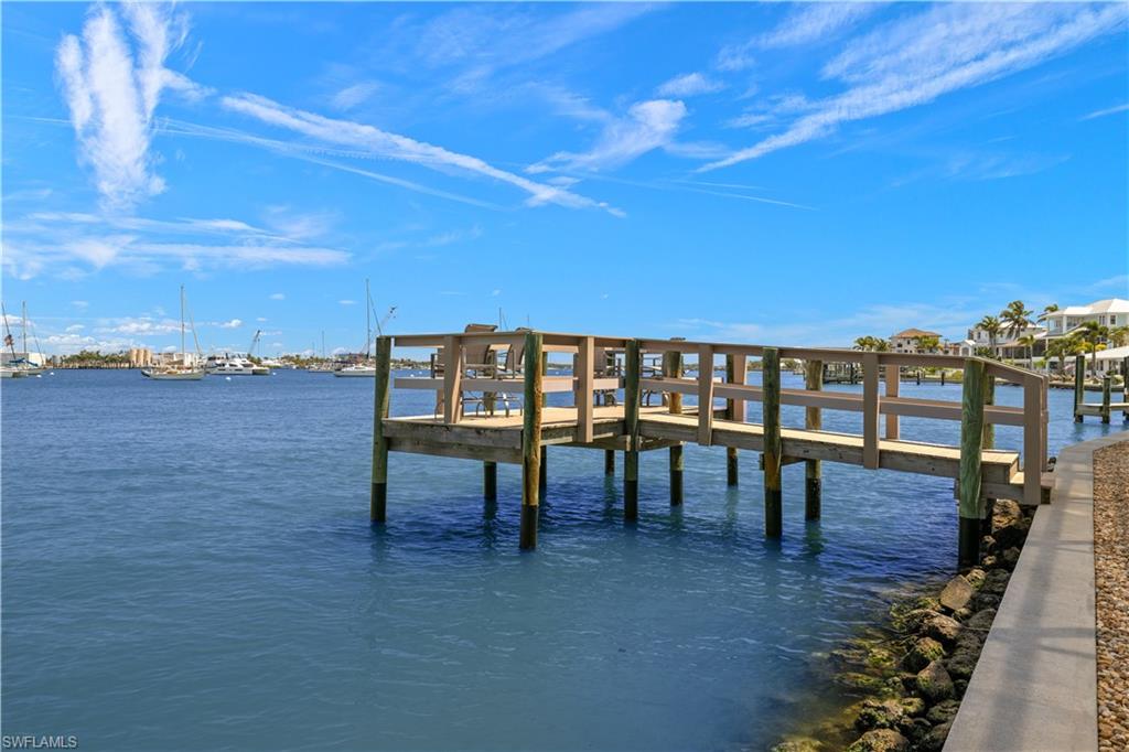 391 Palermo CIR, FORT MYERS BEACH