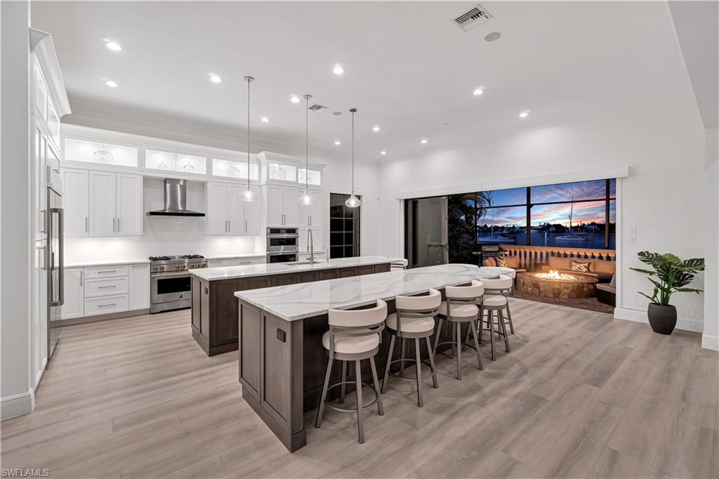 391 Palermo CIR, FORT MYERS BEACH