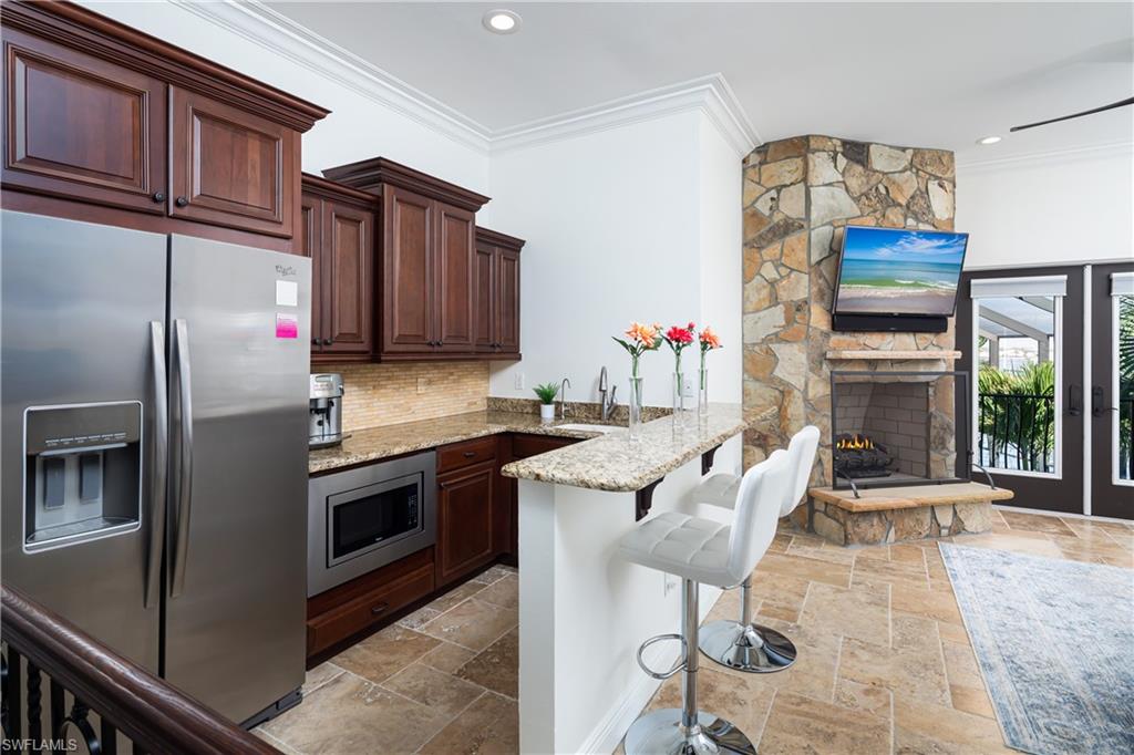 391 Palermo CIR, FORT MYERS BEACH