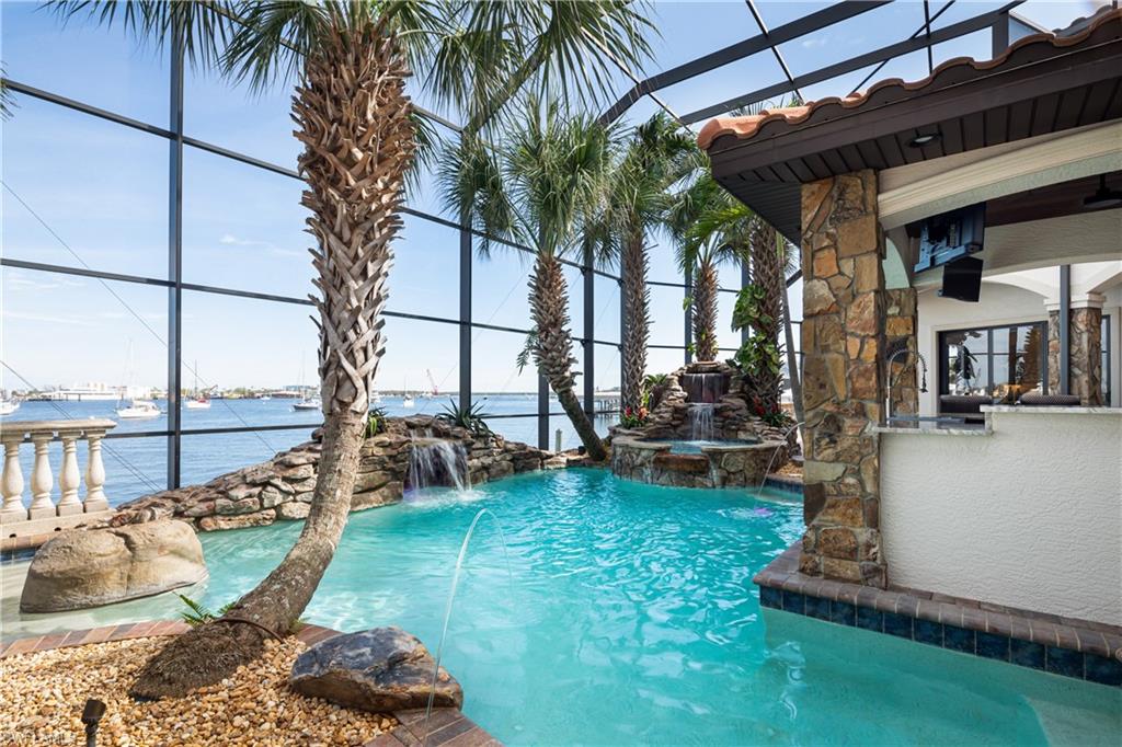 391 Palermo CIR, FORT MYERS BEACH